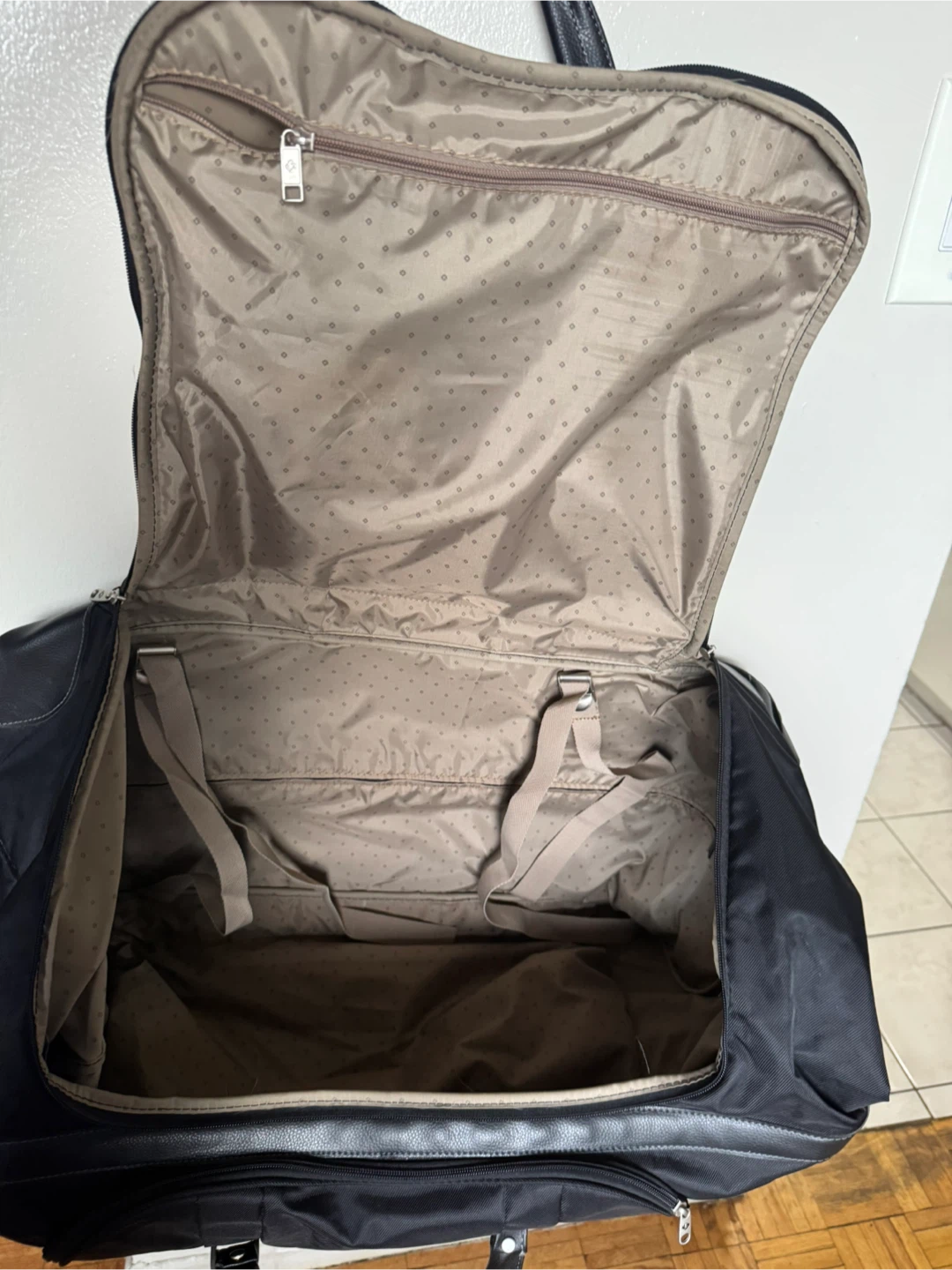 Samsonite Black Duffel Bag with Wheels - photo 2