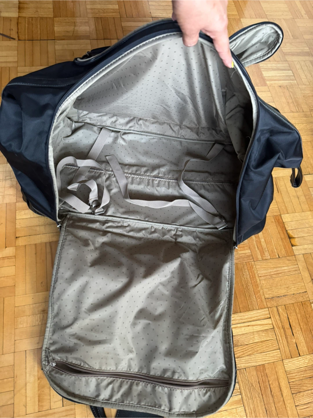 Samsonite Black Duffel Bag with Wheels - photo 3