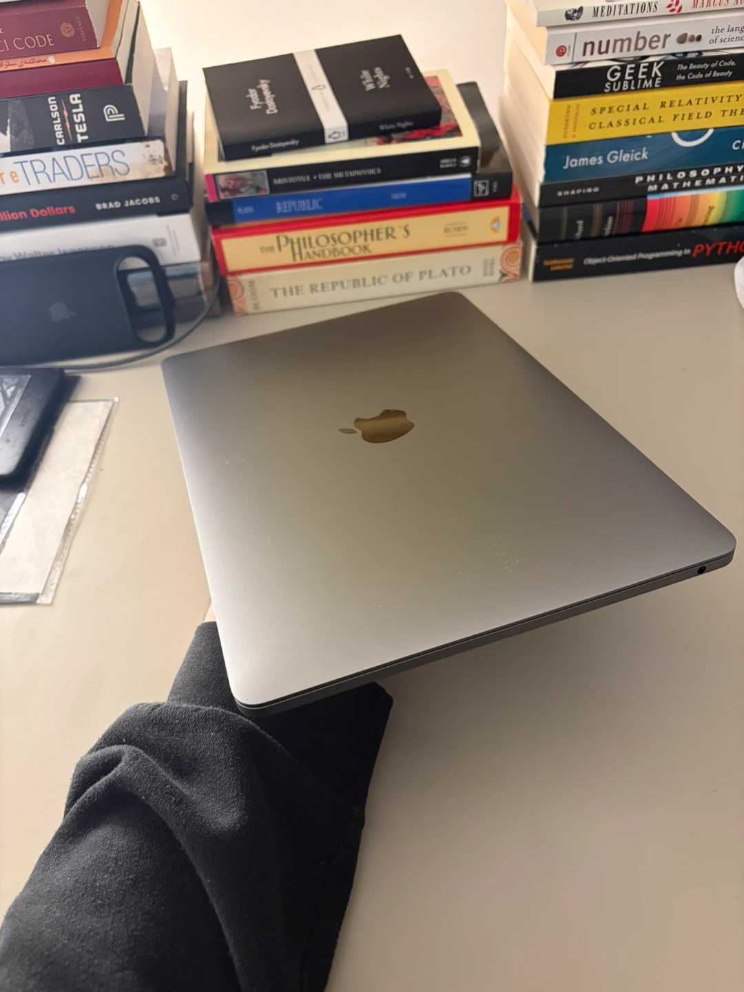 MacBook Pro 2019 Touch Bar - photo 3