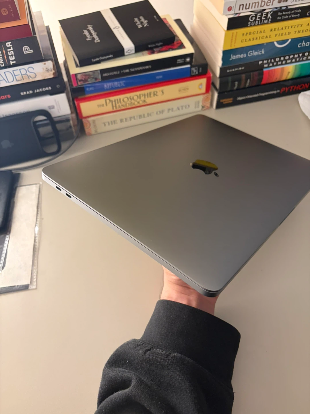 MacBook Pro 2019 Touch Bar - photo 5