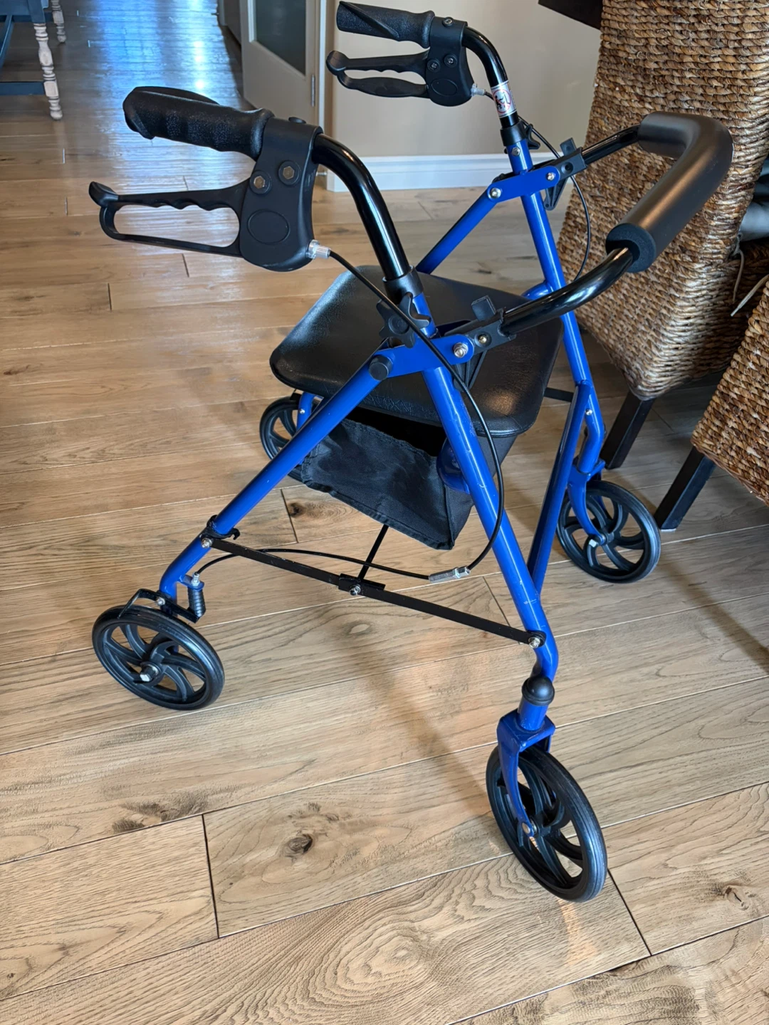 LIKE NEW!  ONLY $135 DRIVE Blue foldable Walker - photo 3