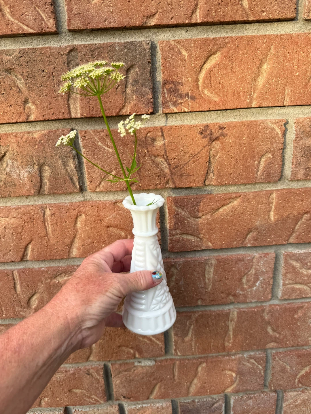 White Milk Glass Bud Vase - photo 3