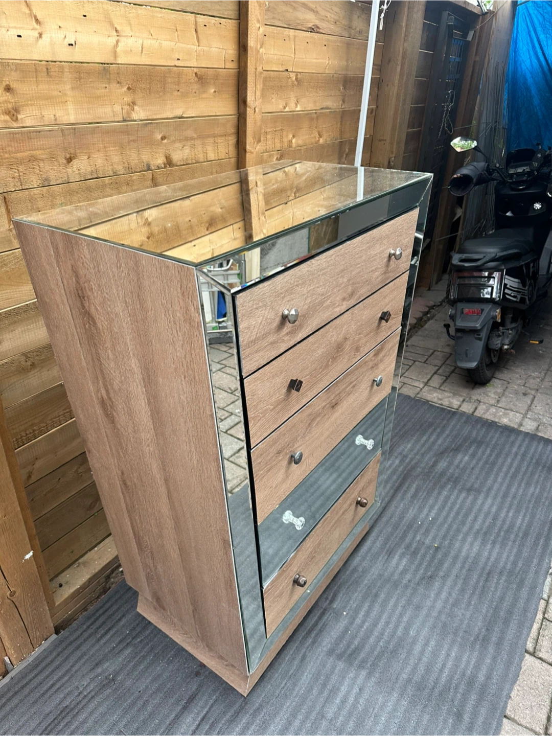 Mirrored 5-Drawer Chest of Drawers - photo 3
