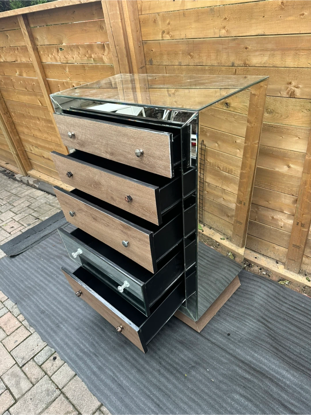 Mirrored 5-Drawer Chest of Drawers - photo 4