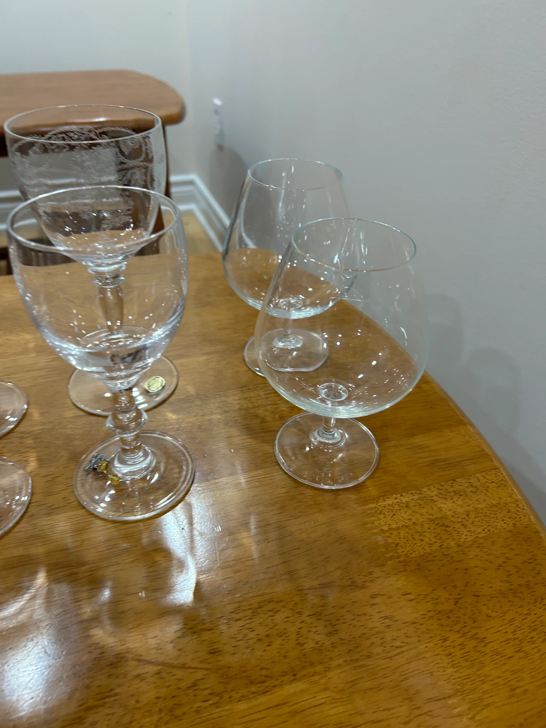Assortment of wine glasses - photo 4