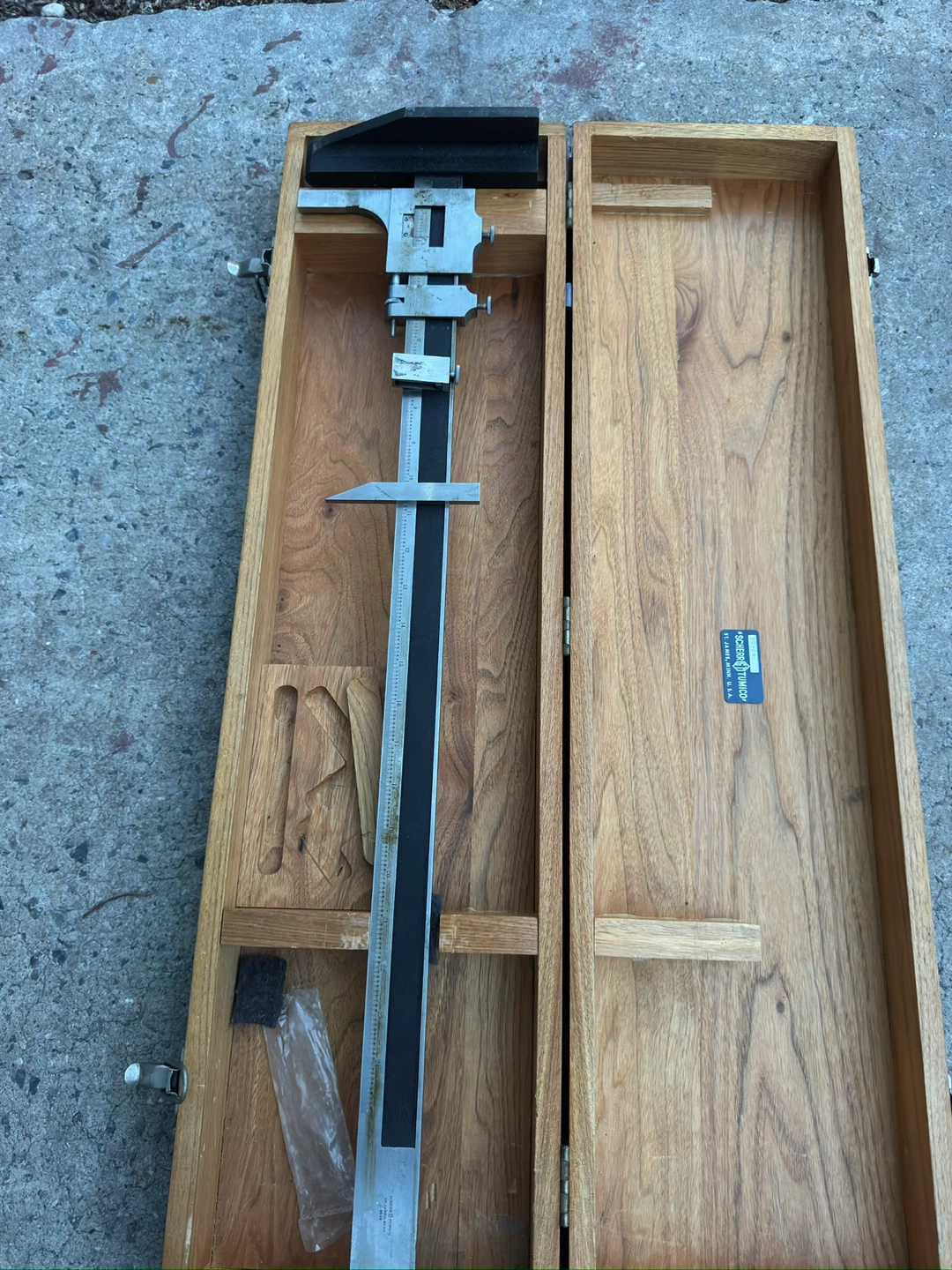 Large Caliper Set with Wooden Case