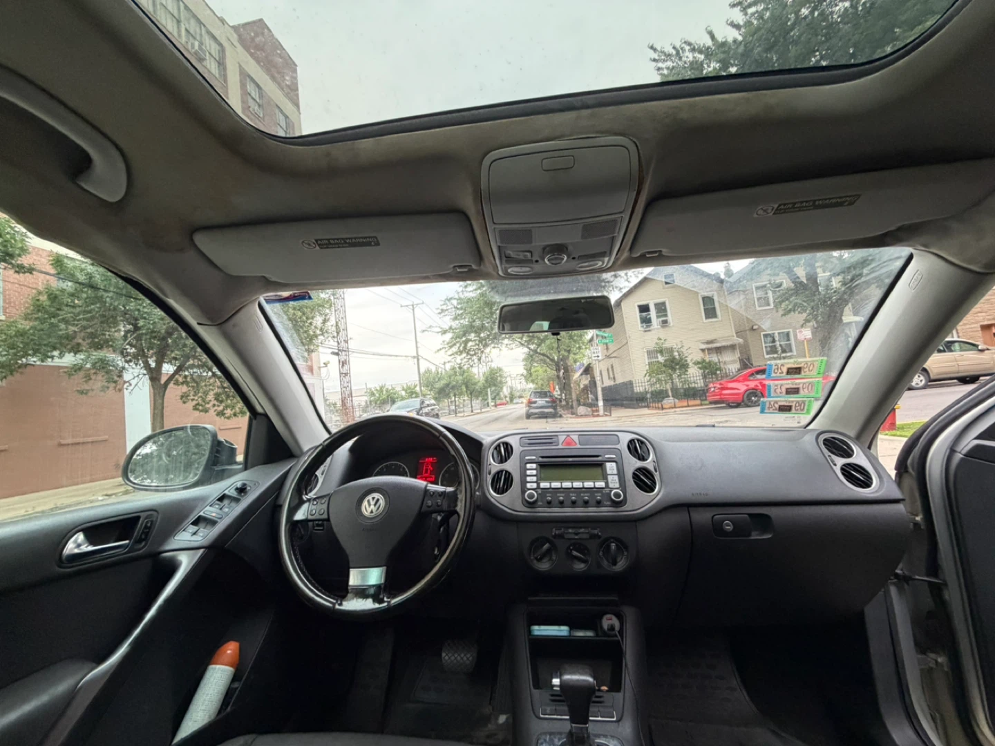 2009 Volkswagen Tiguan · 2.0T LE Sport Utility 4D - photo 4