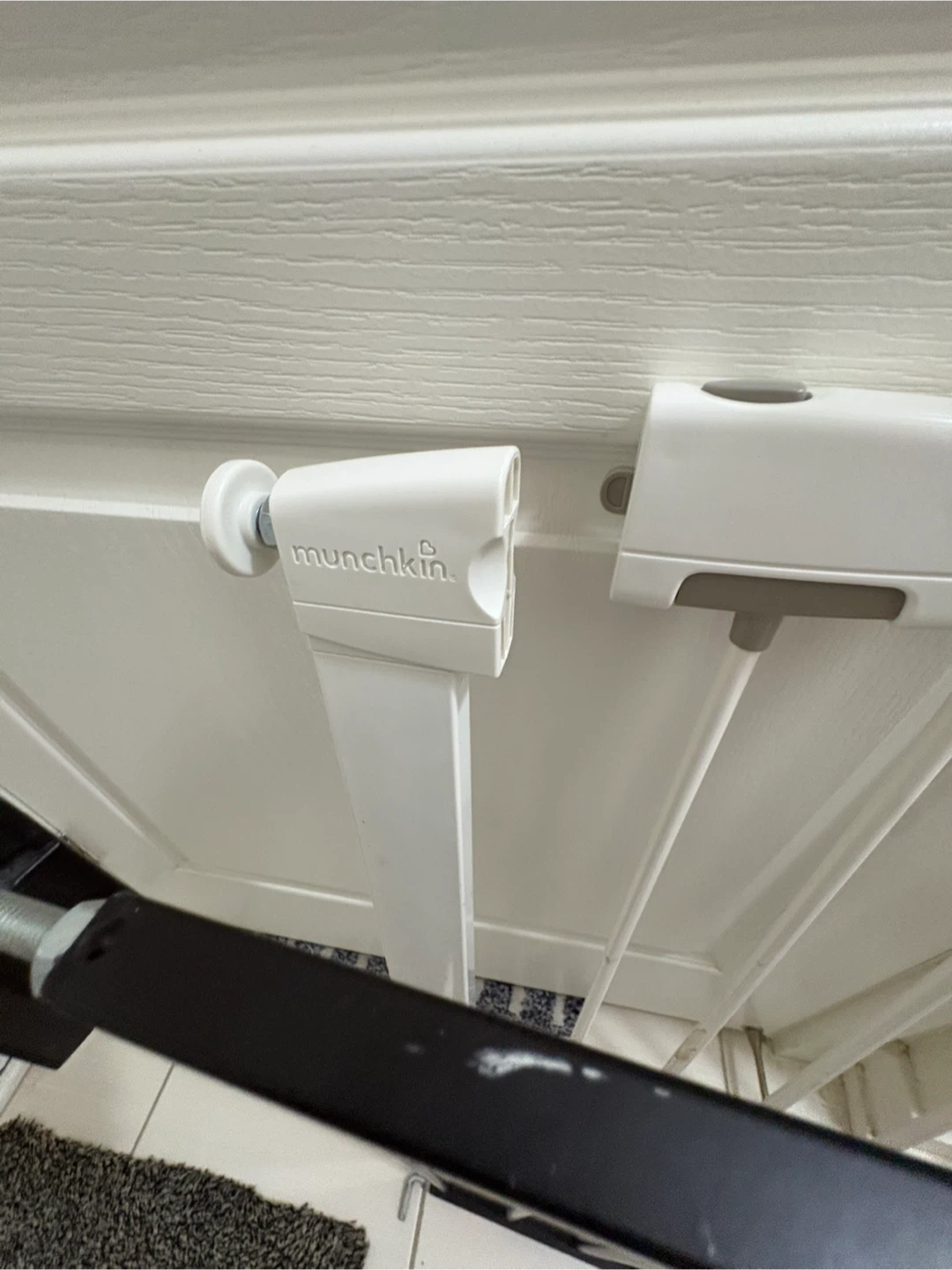Munchkin Baby Gate Mounting Kit - photo 4