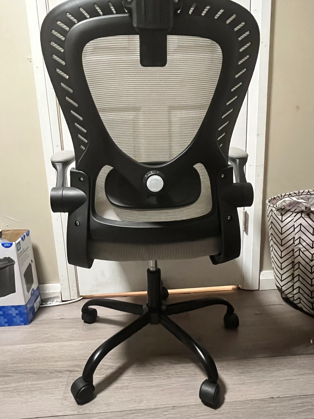 Ergonomic Mesh Office Chair with Headrest