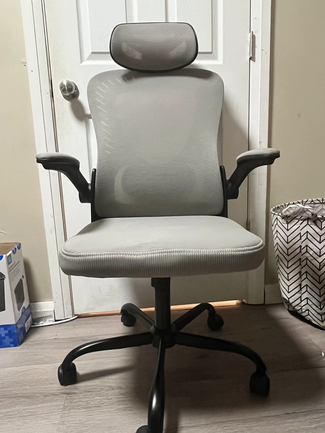 Ergonomic Mesh Office Chair with Headrest - photo 3