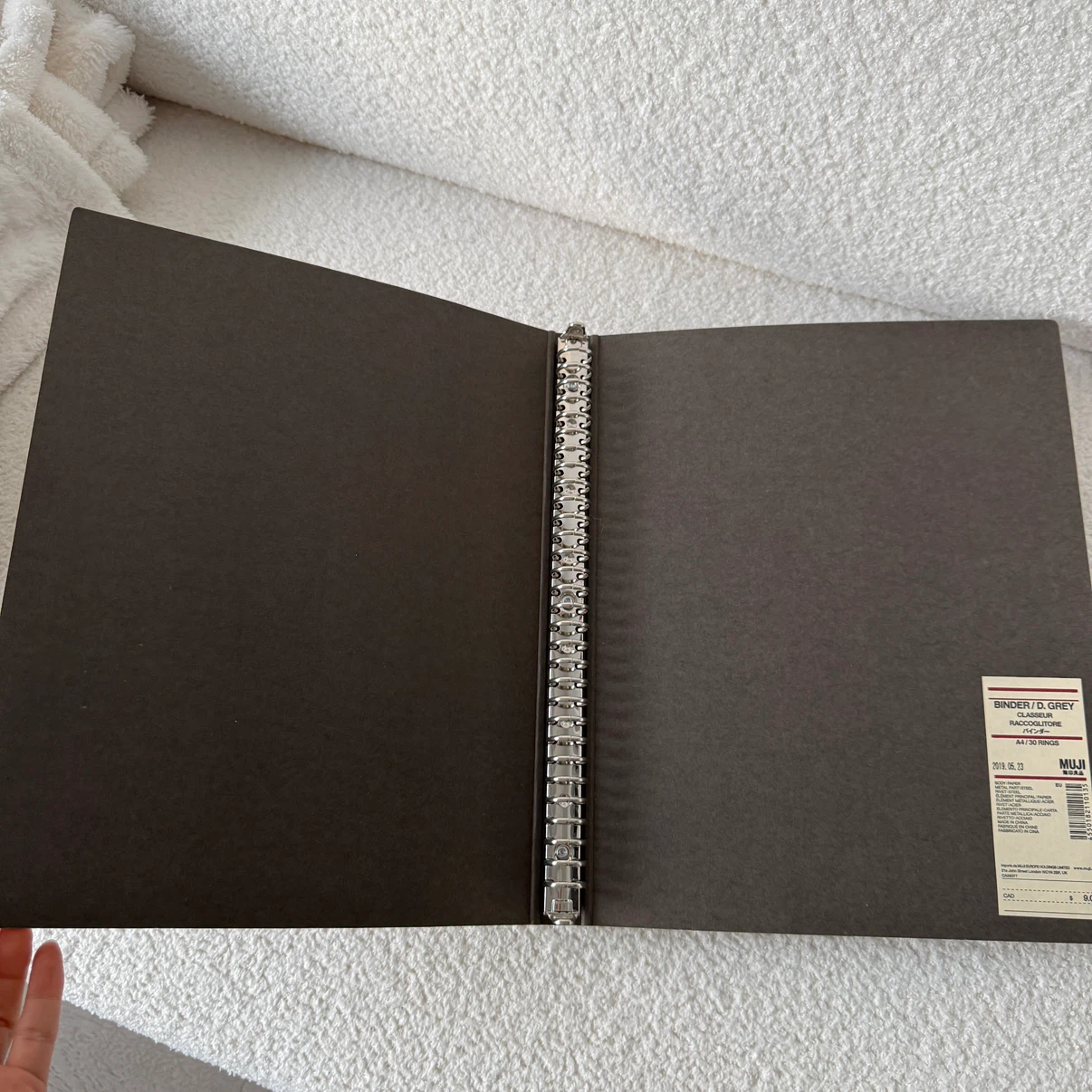 Brand new: MUJI Binder / D.GREY A4/30 Rings