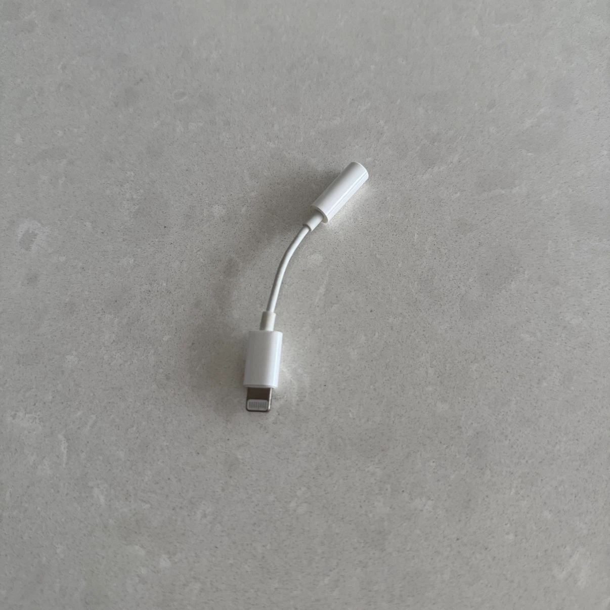 Apple Lightning to 3.5mm Headphone Jack Adapter