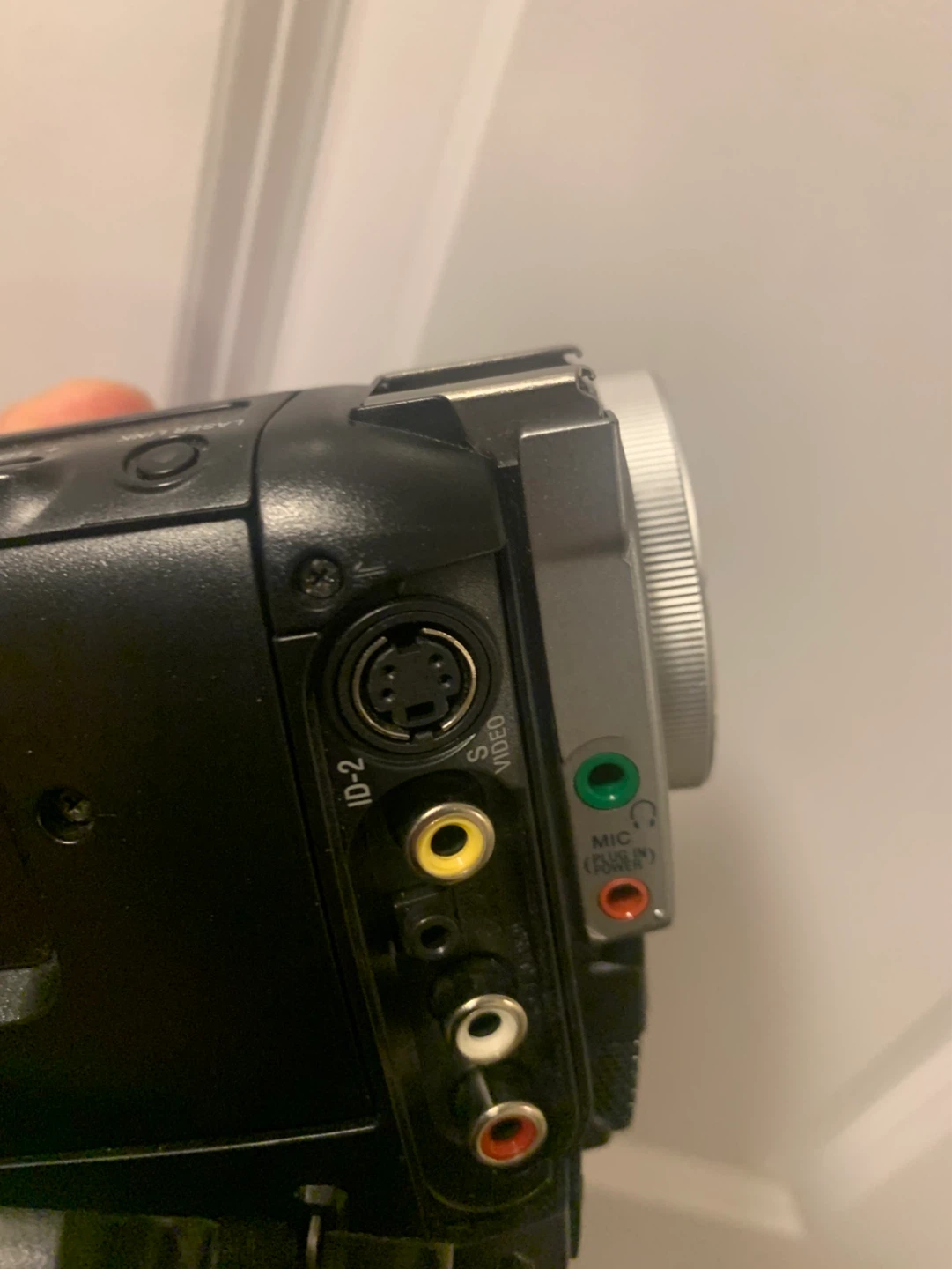 Sony Digital 8 Handycam DCR-TR7000 Camcorder - photo 5