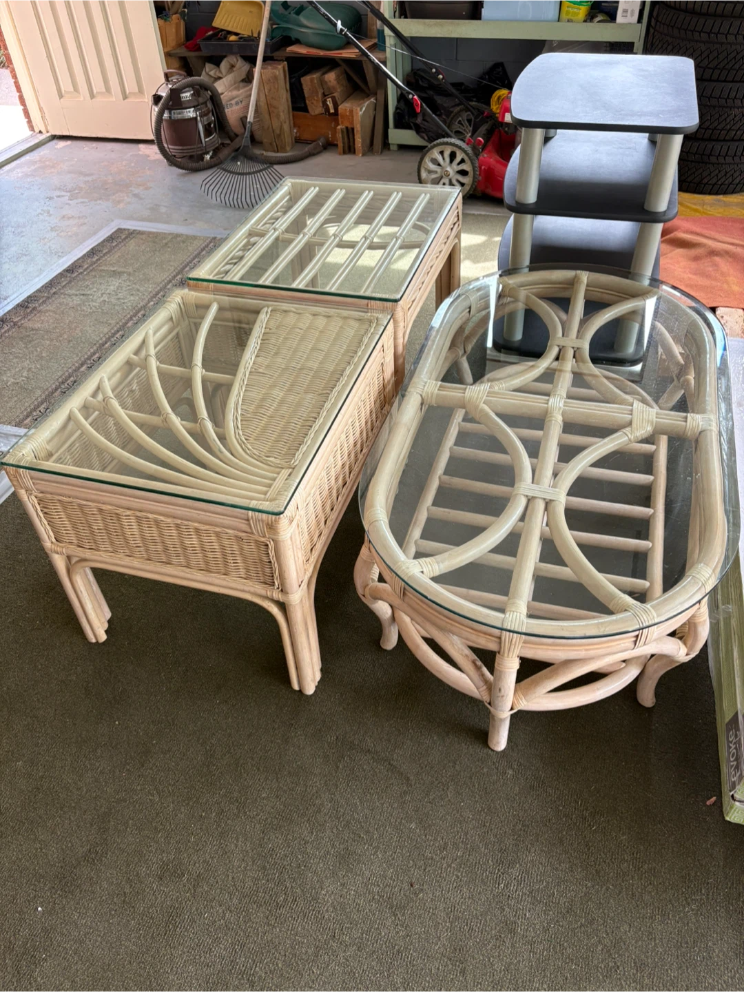 Wicker/Rattan coffee and end tables