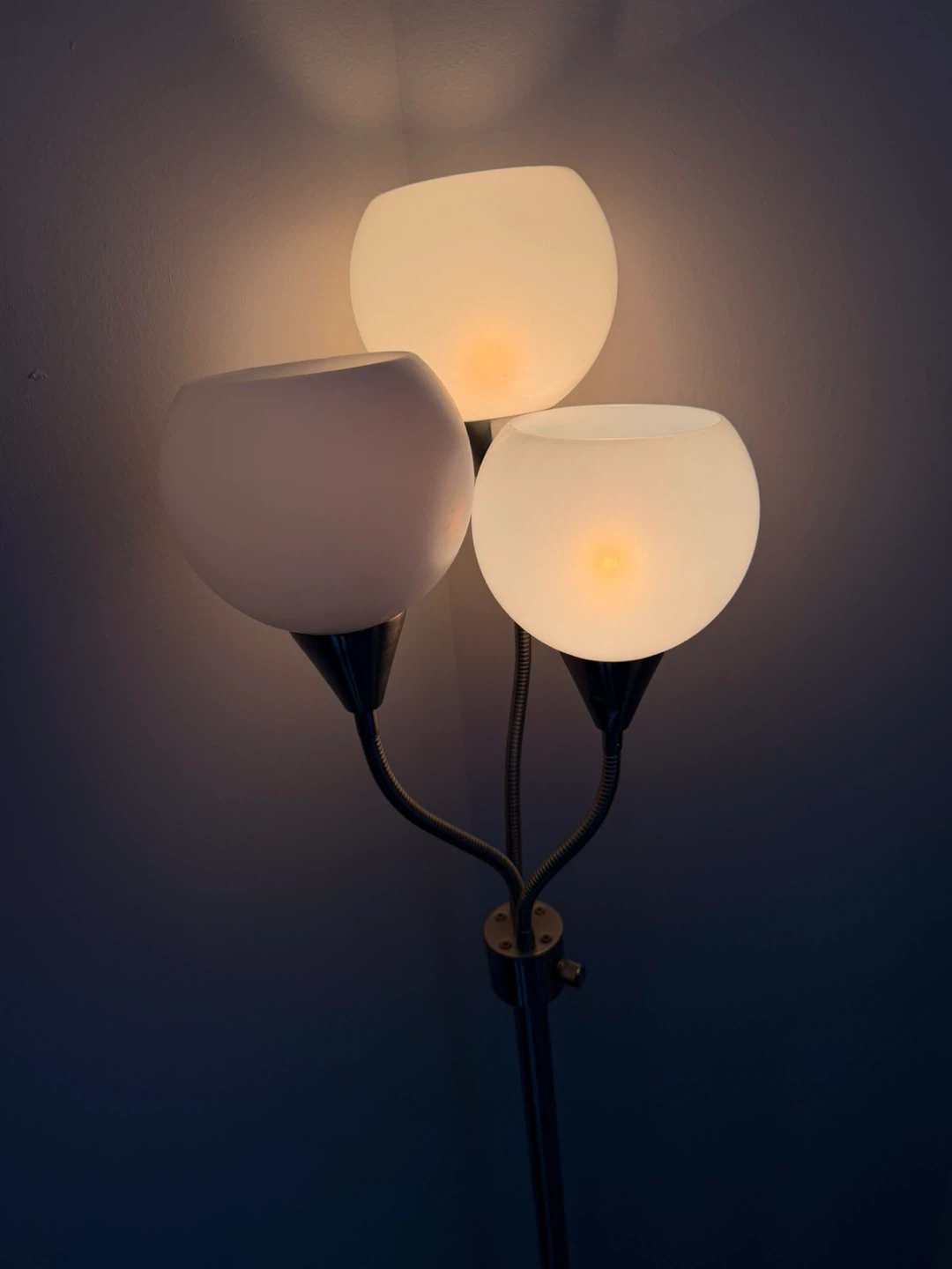 Standing Light Lamp ADESSO 3 light - photo 4