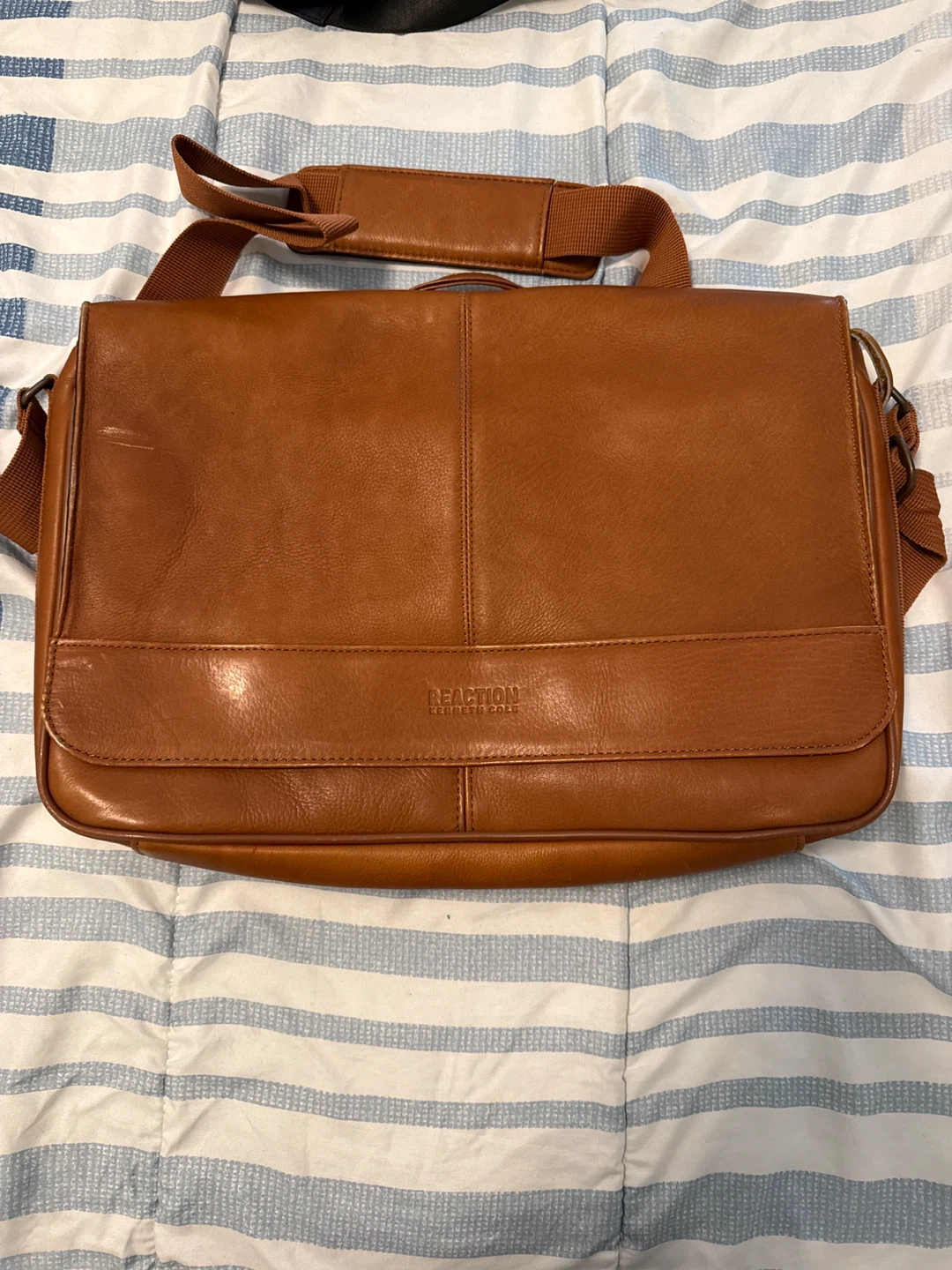 Kenneth Cole Brown Leather Bag