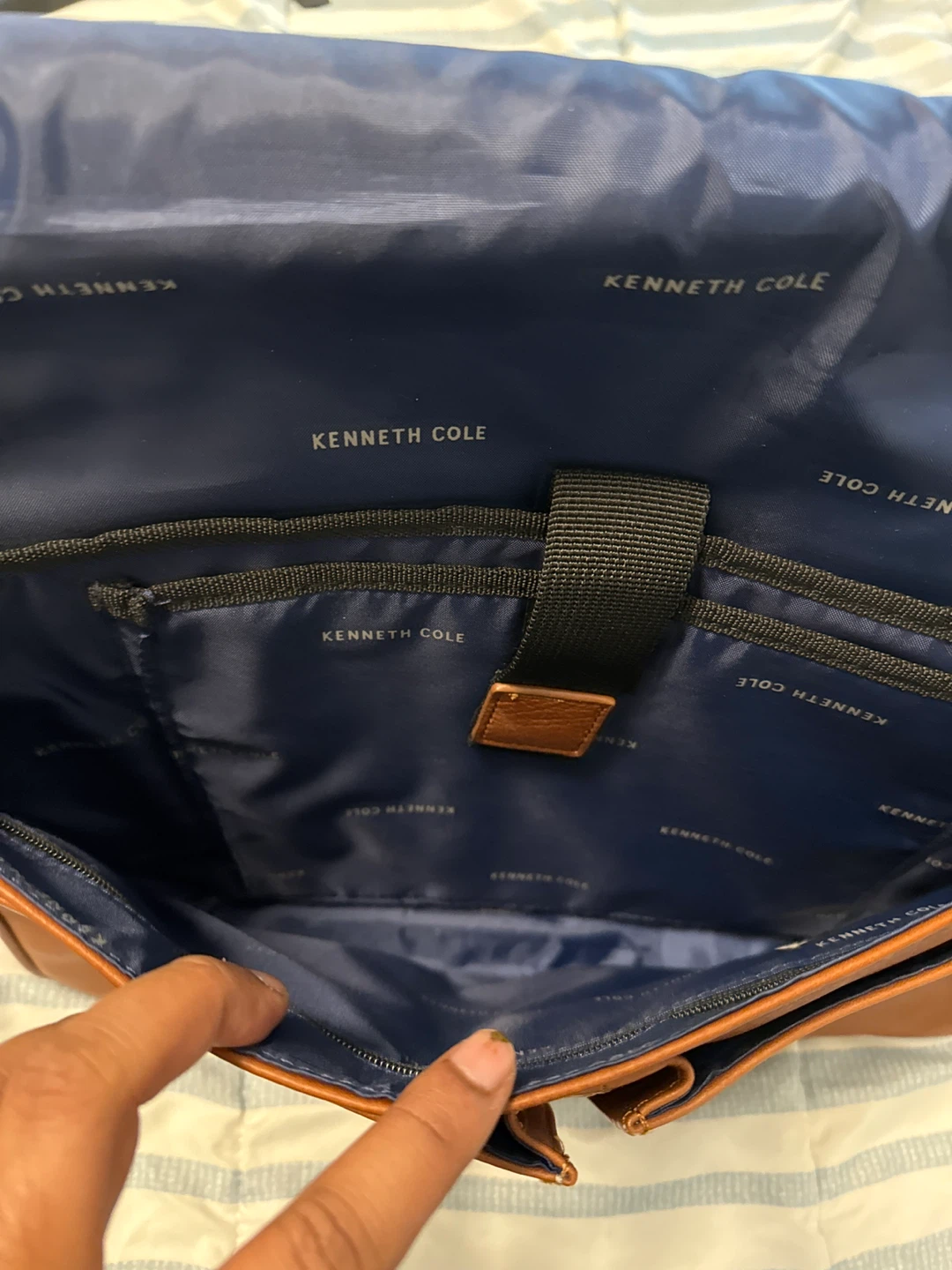 Kenneth Cole Brown Leather Bag - photo 4