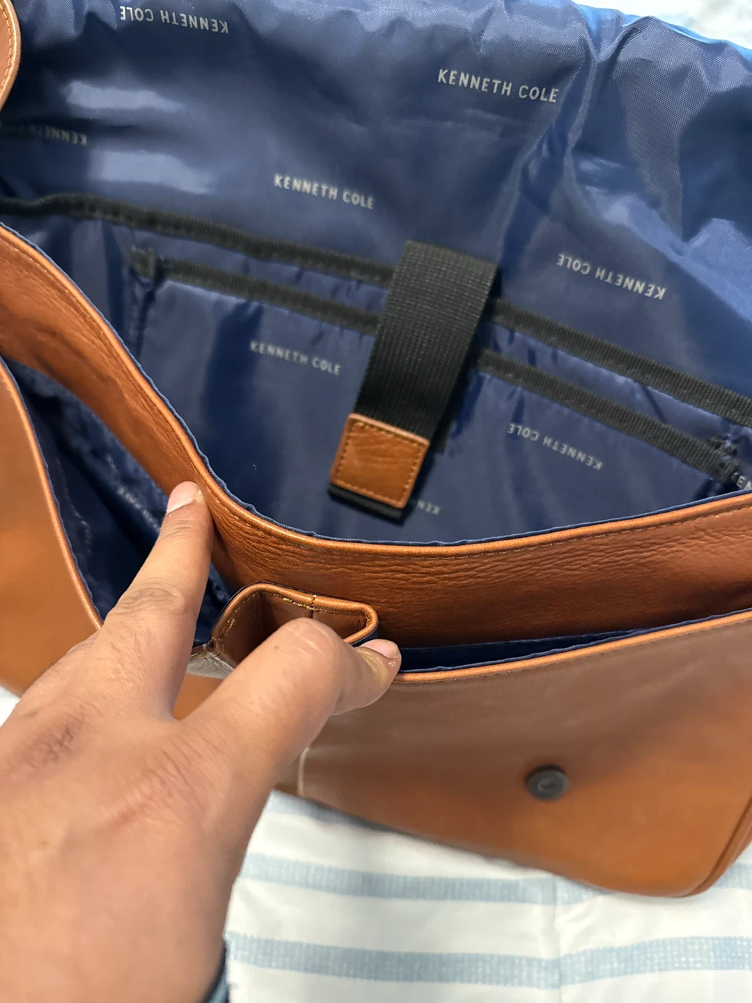 Kenneth Cole Brown Leather Bag - photo 5