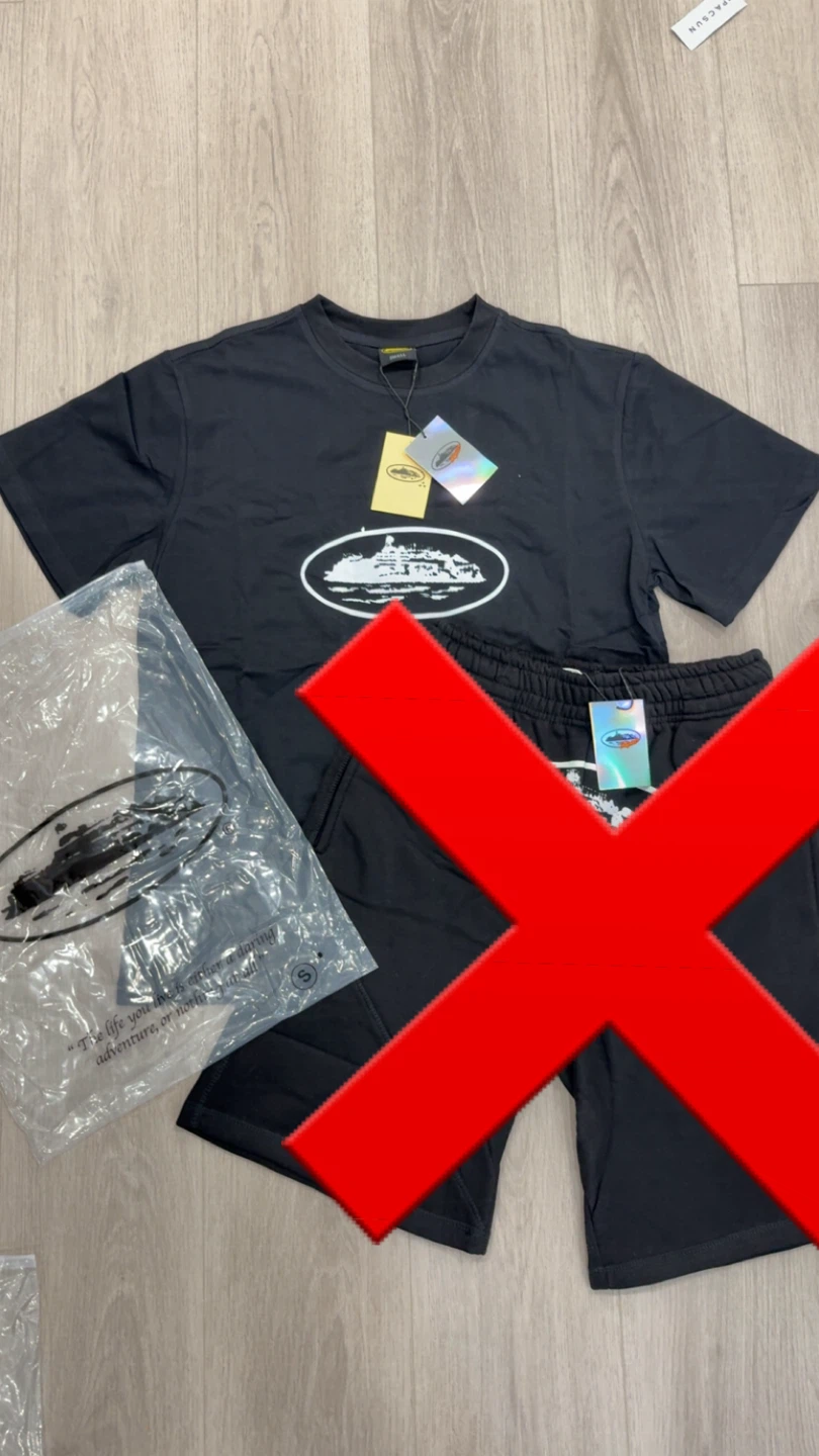 1:1 Black Corteiz tee
