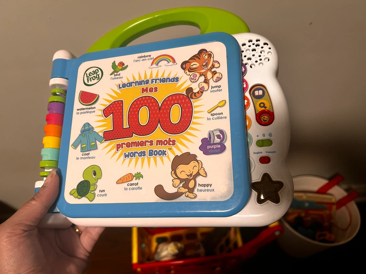 Leap Frog Learning Friends Mes 100 Premiers Mots Book - photo 3
