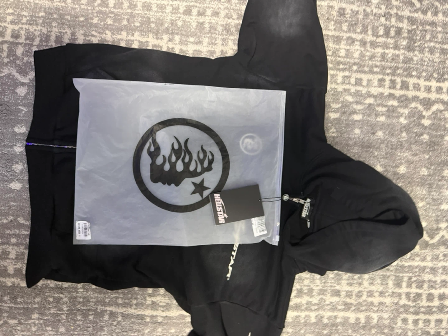 HEILSTAR Black Zip-Up Hoodie - photo 3