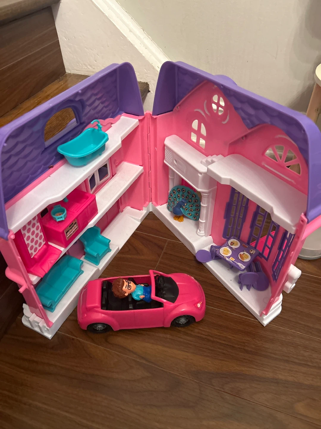 Foldable Dollhouse with Car and Accessories - photo 3