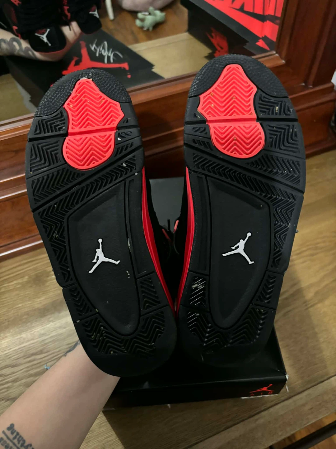 Air Jordan 4 Retro (GS) Black Red Sz 6Y - photo 2