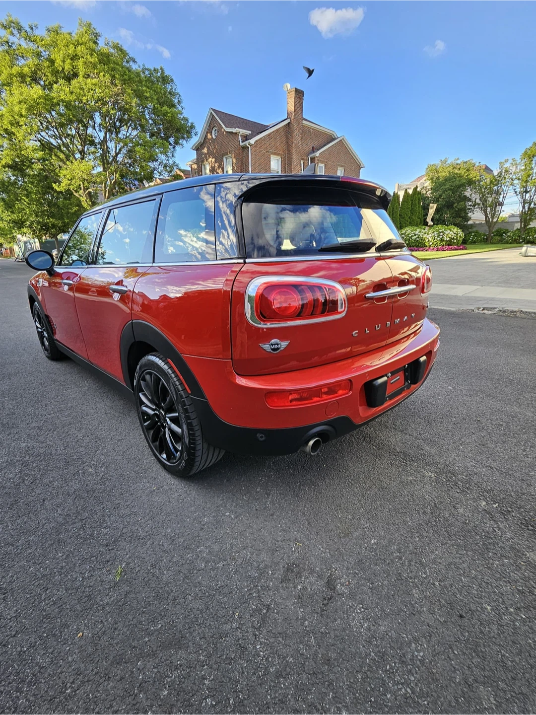 Red Mini Cooper Clubman - photo 4