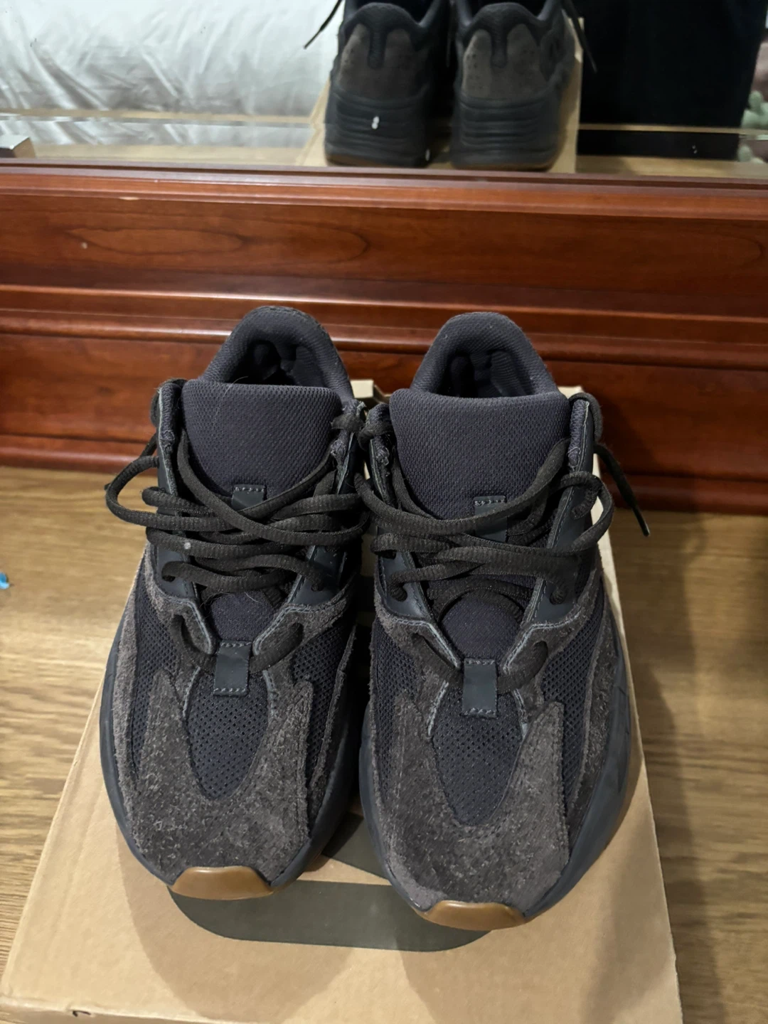 Adidas Yeezy Boost 700 - photo 2