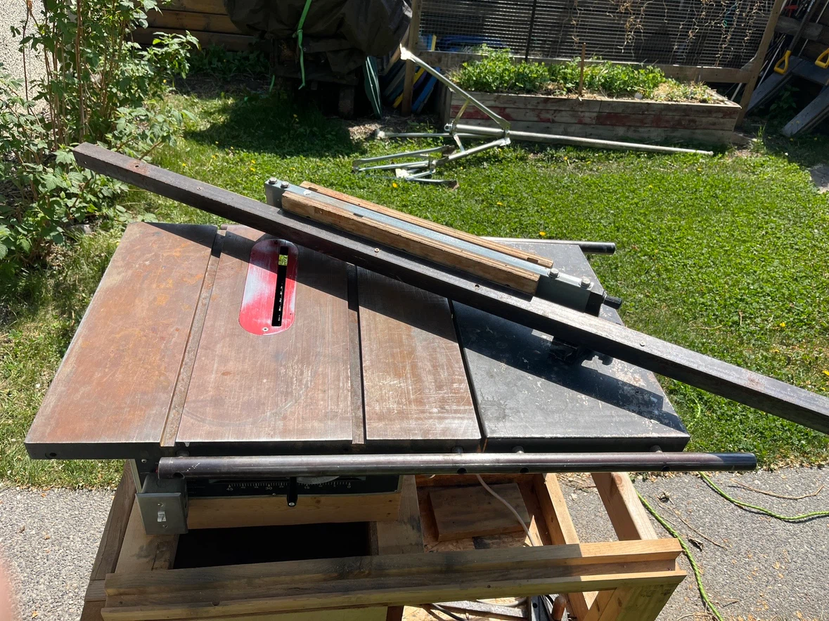 Delta Table Saw - photo 2