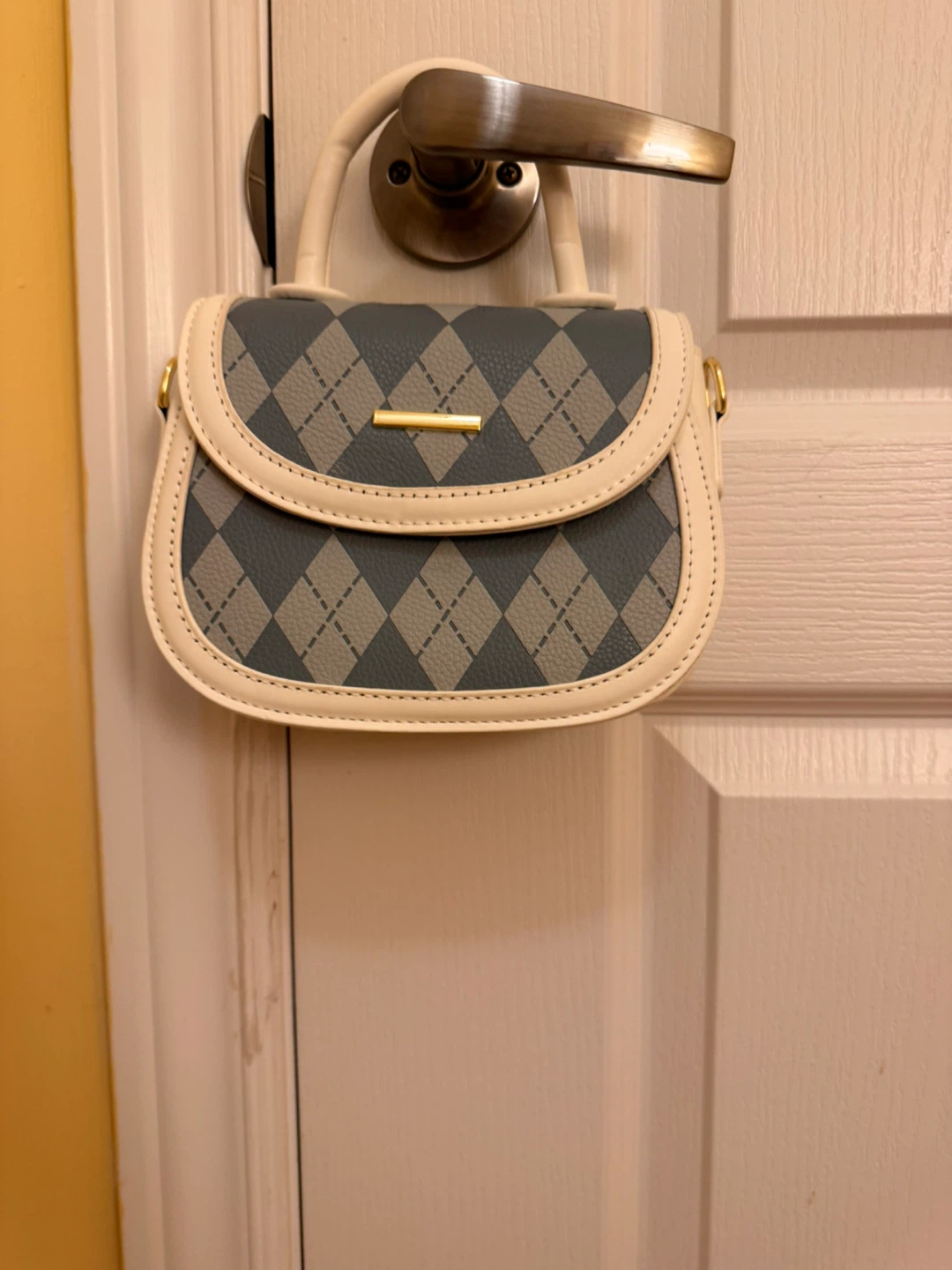 Argyle Pattern Crossbody Handbag