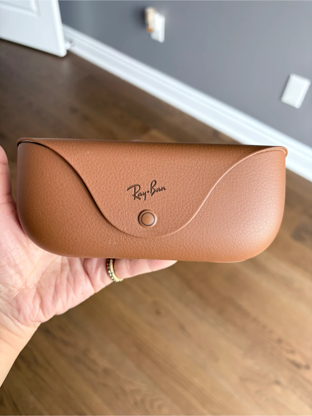 Ray-Ban Meta Wayfarer Smart Glasses - photo 5