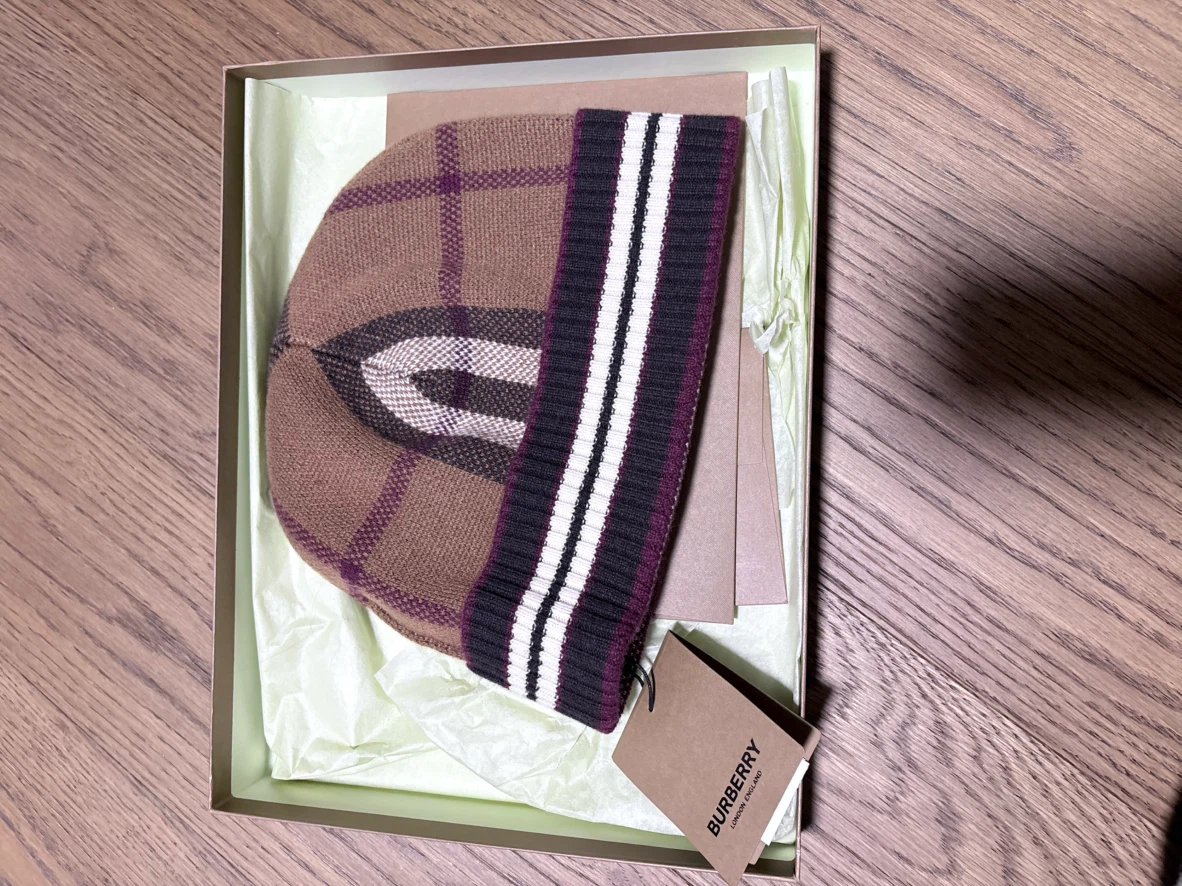 Burberry Plaid Beanie - photo 2
