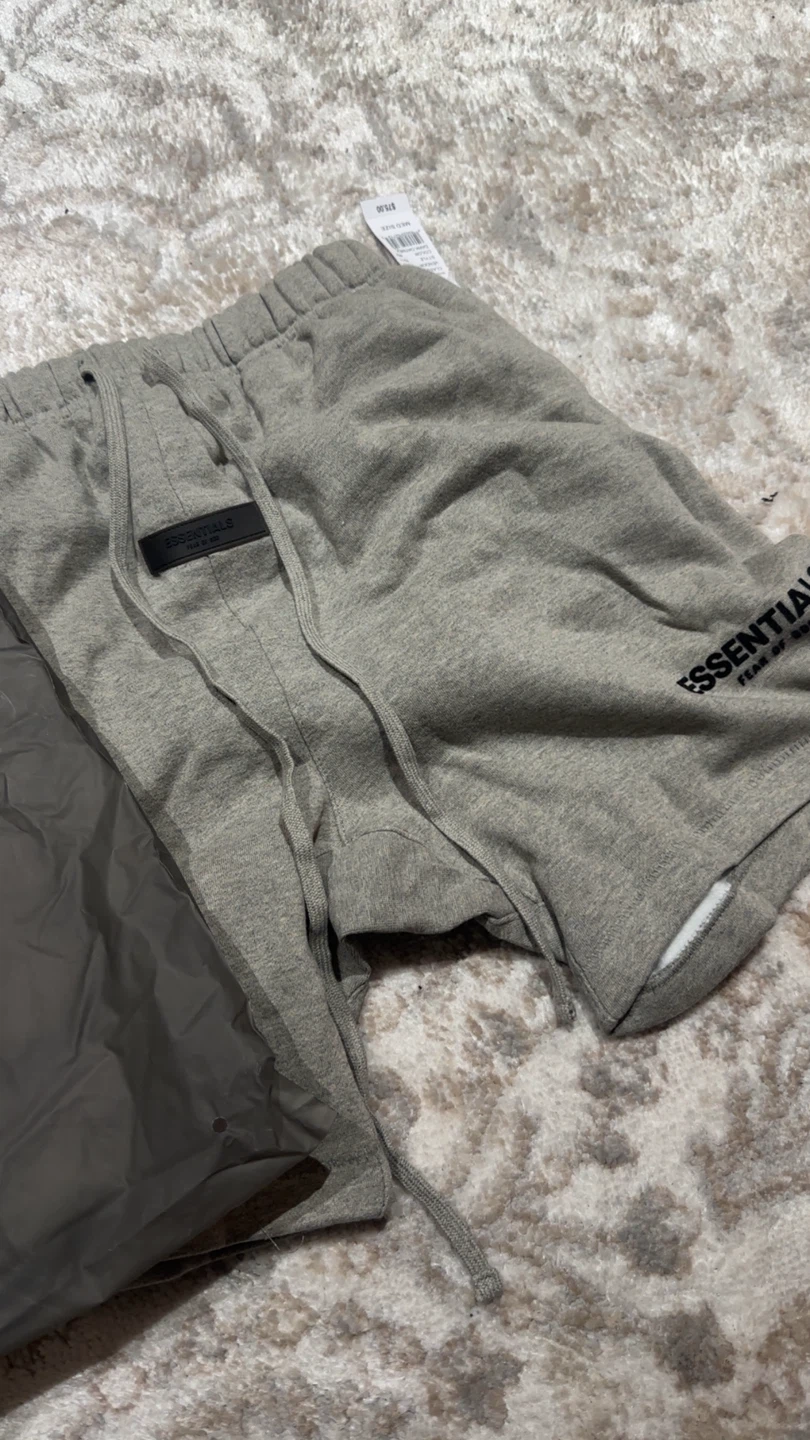 Essentials Fear of God Sweat Shorts Medium Grey