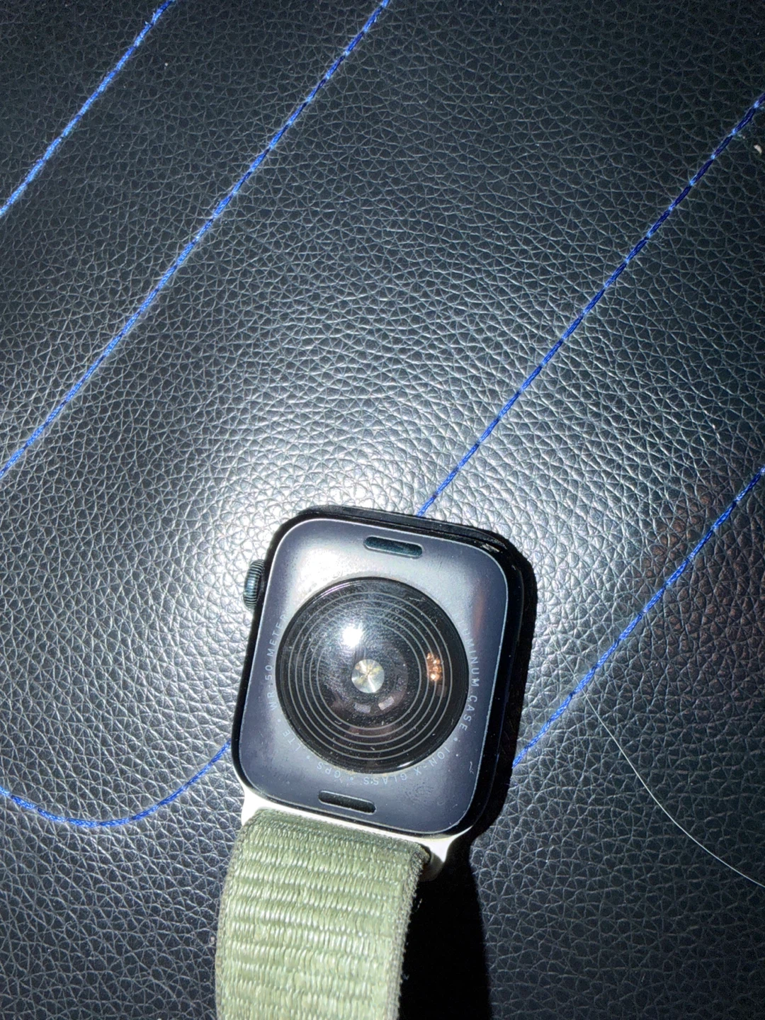Apple Watch SE 44MM, with green braided band - photo 2