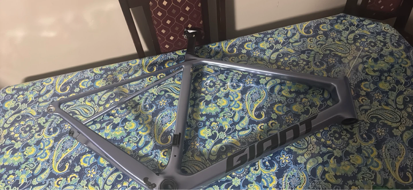 Giant tcr advanced Bicycle frame set CRACKED - photo 2