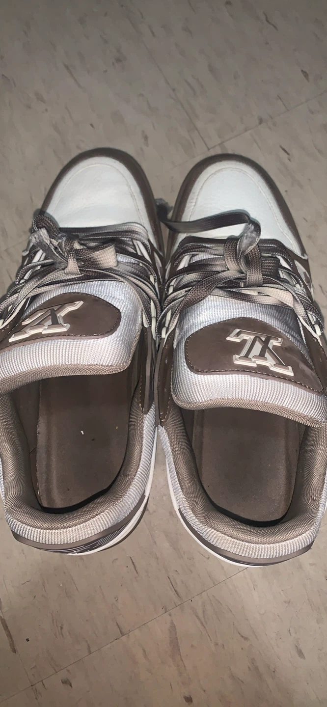 Louis Vuitton Sneakers
