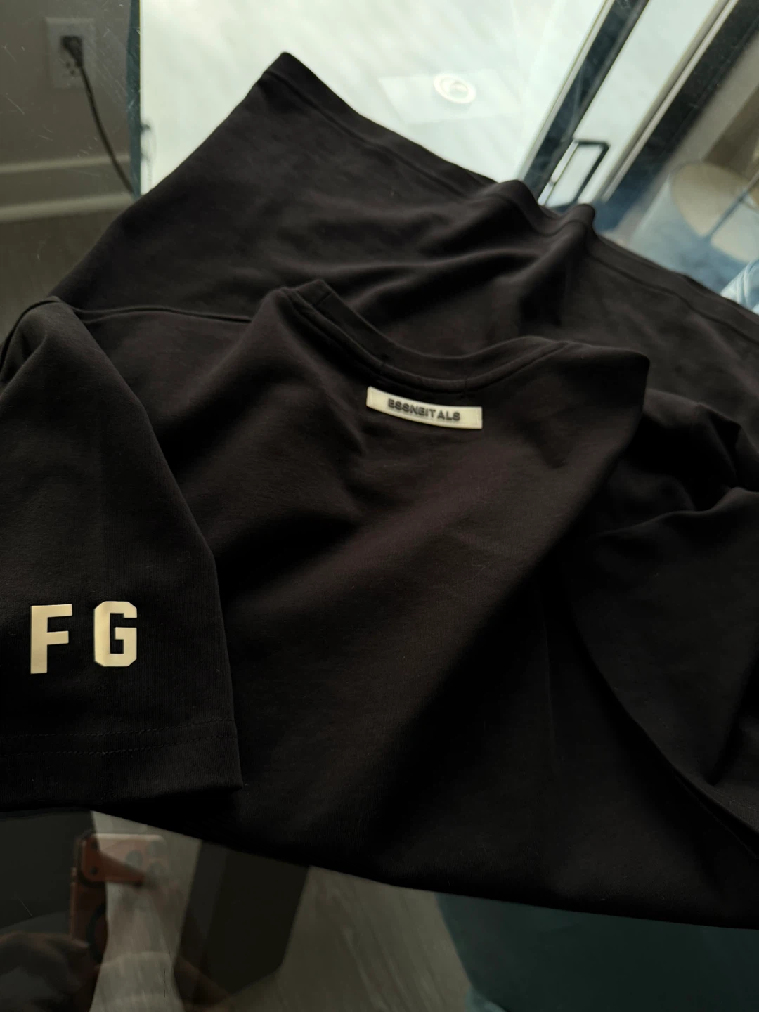 Fear of God Essentials T-Shirt men’s L - photo 5