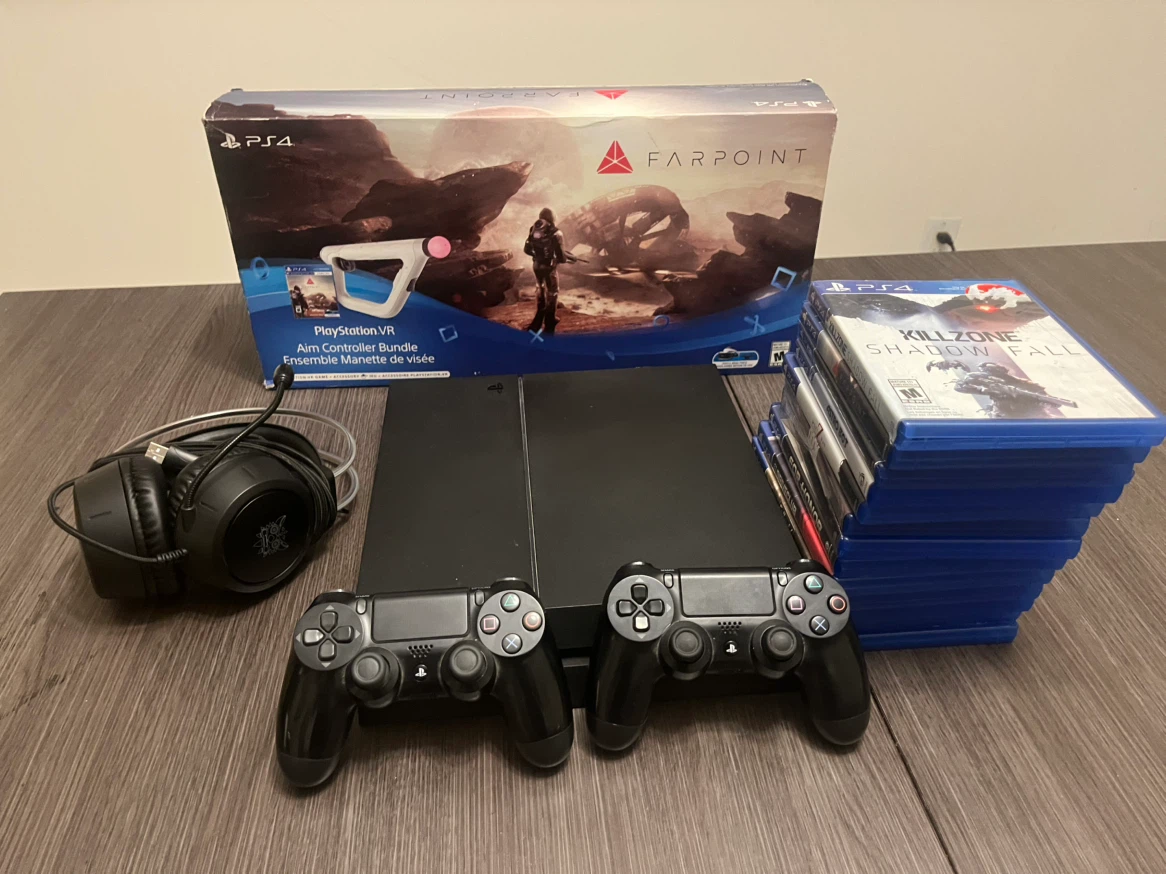 PlayStation 4 Console Bundle with Games and VR Set