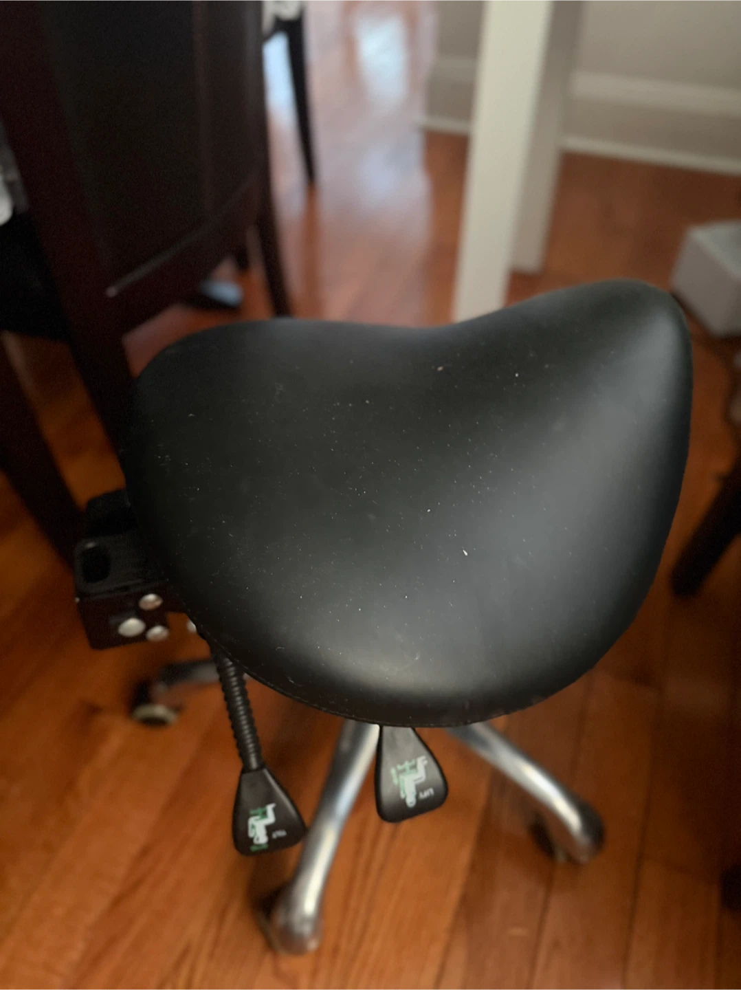 Aergonomic Detachable Chair - photo 2