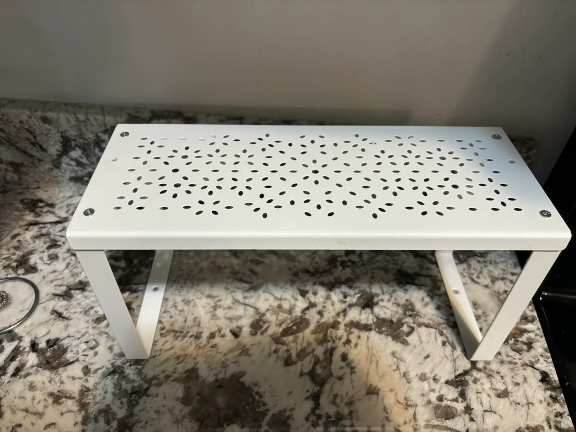 White Metal Shelf with 3 fake Plants - photo 2