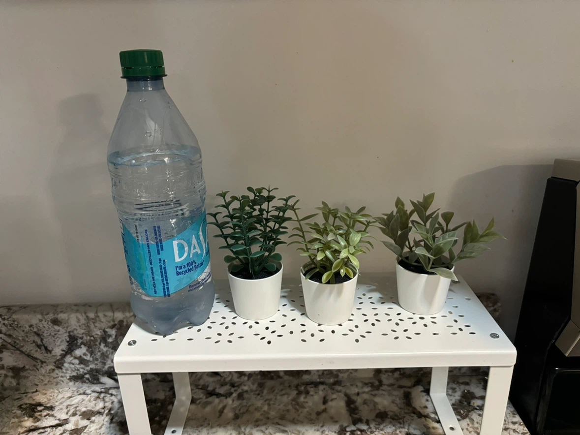 White Metal Shelf with 3 fake Plants - photo 4