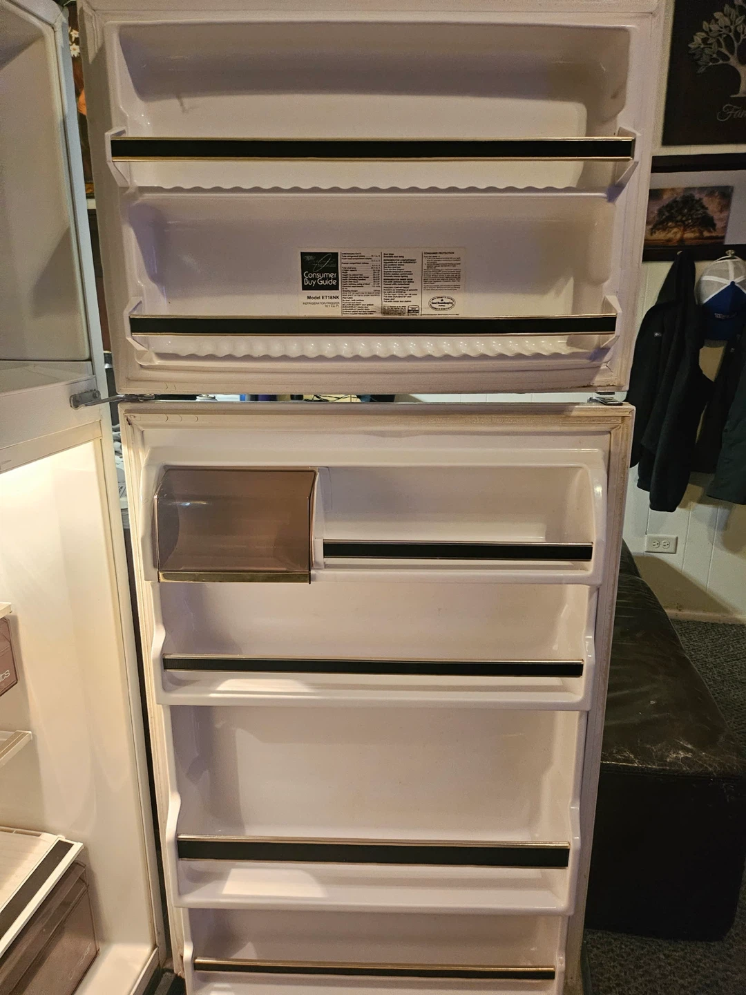 Whirlpool Refrigerator - Morton Grove - photo 4