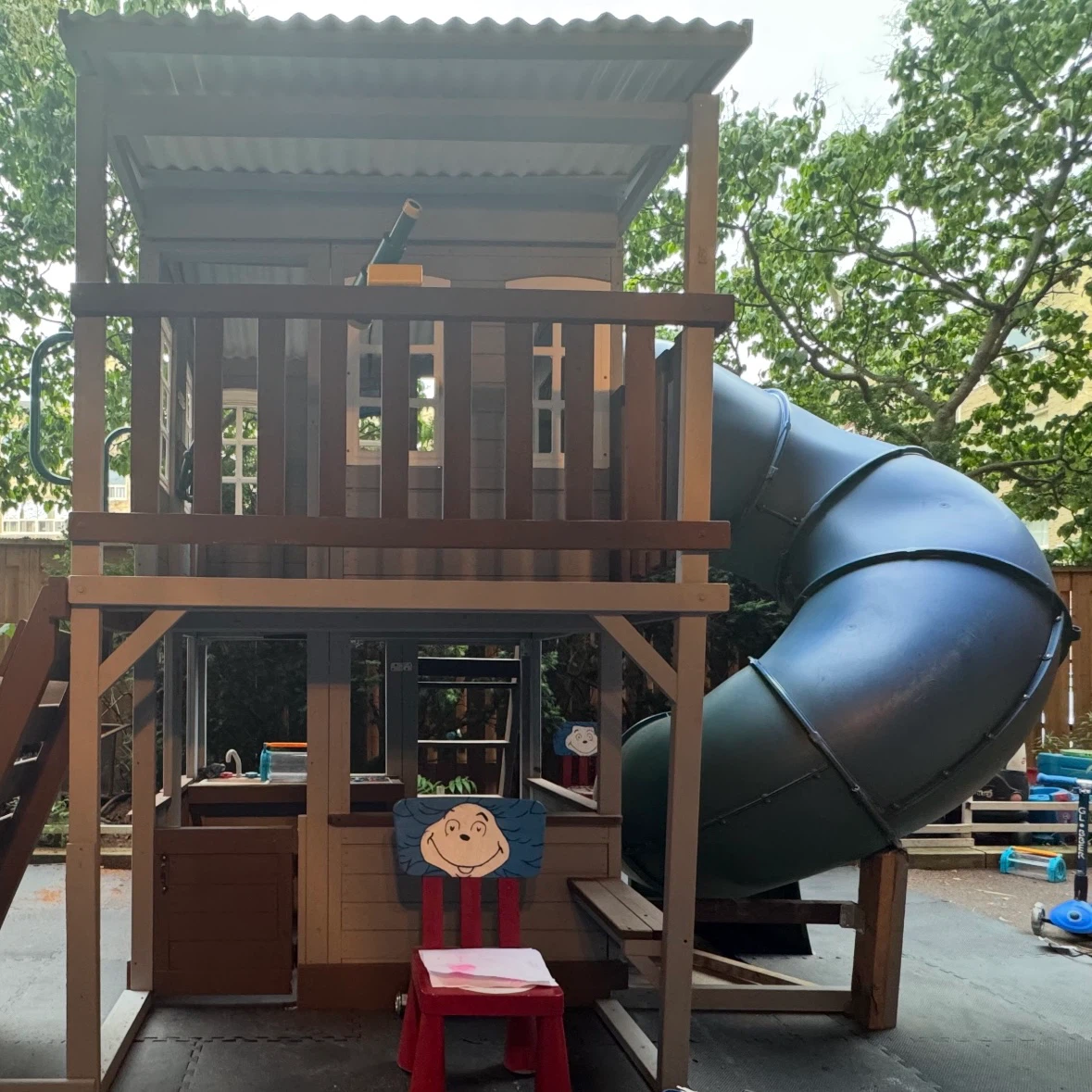Kidkraft Cozy Escape Playhouse