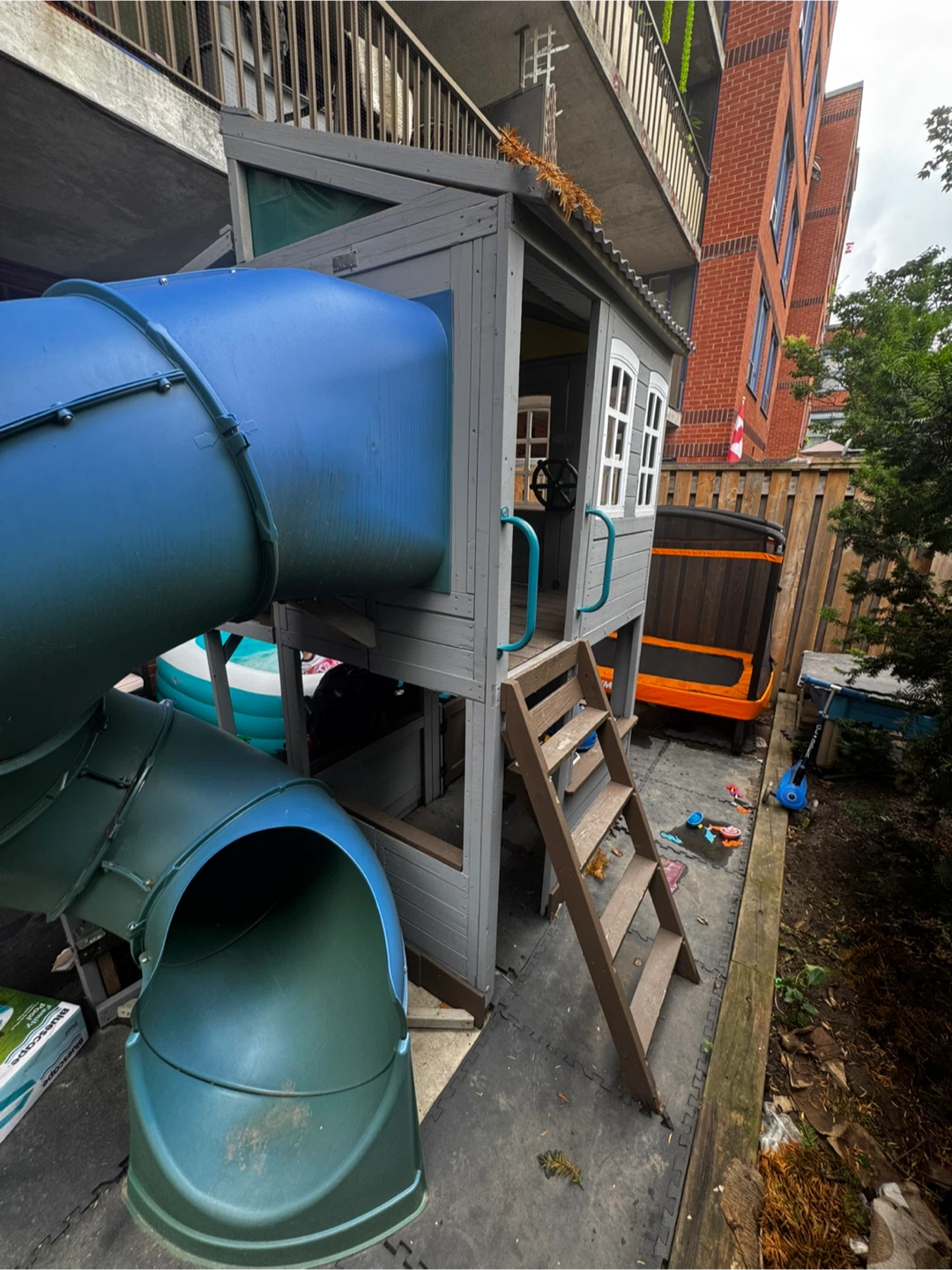 Kidkraft Cozy Escape Playhouse - photo 2