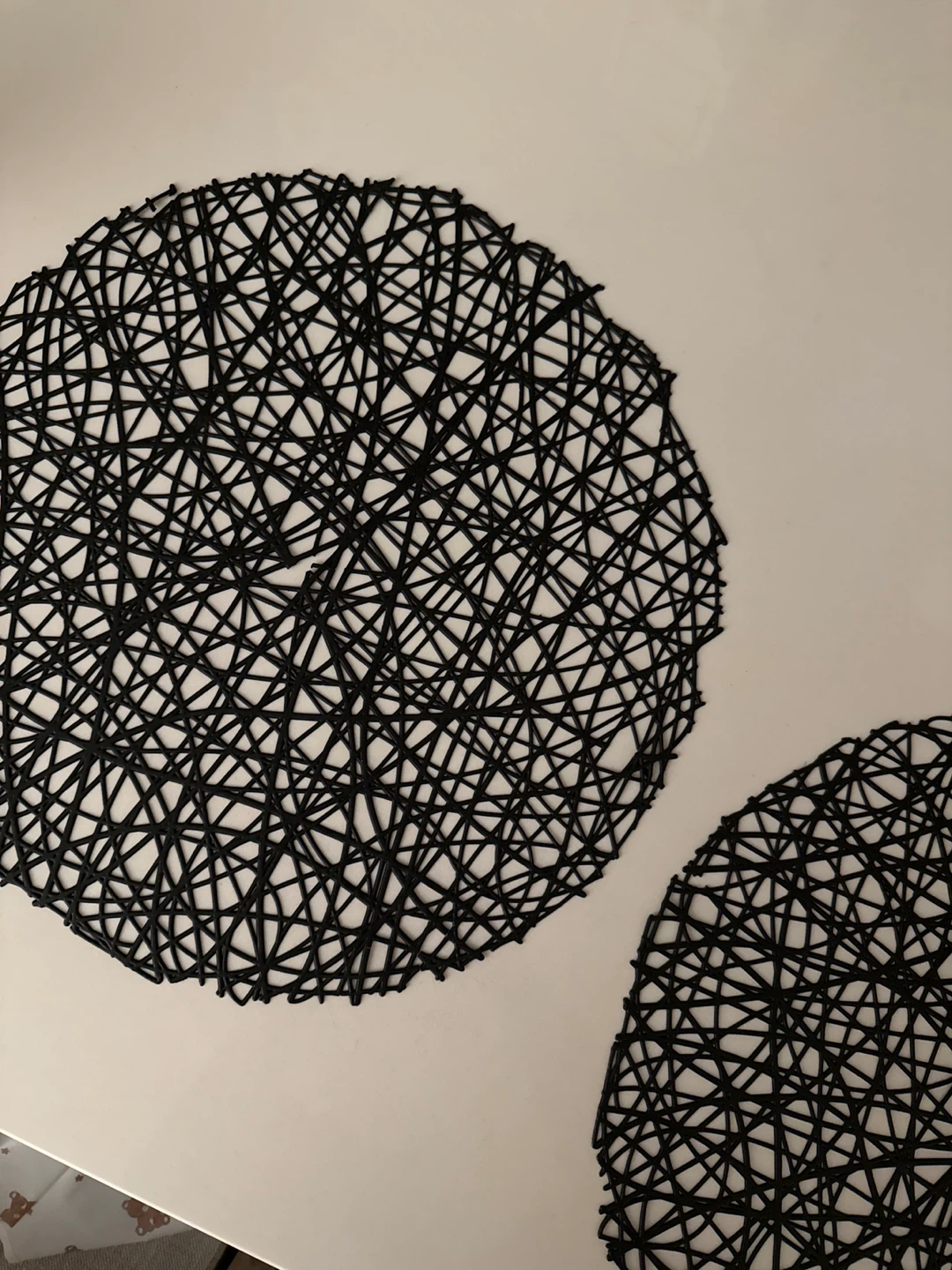 Round Black Abstract Placemats - photo 2