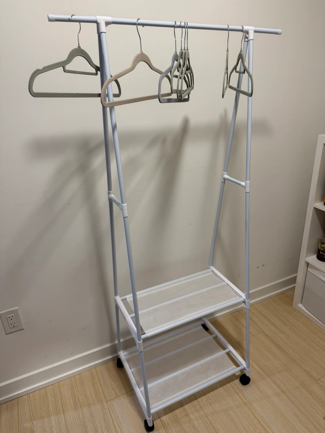 White Garment Rack with Wheels (mounted) - photo 4