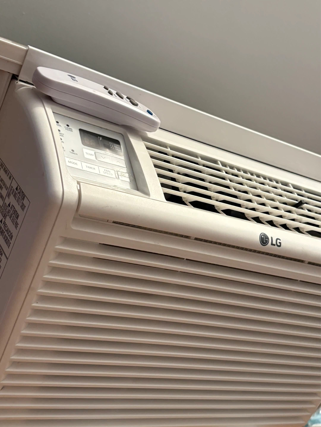 LG Window Air Conditioner with Remote - photo 3