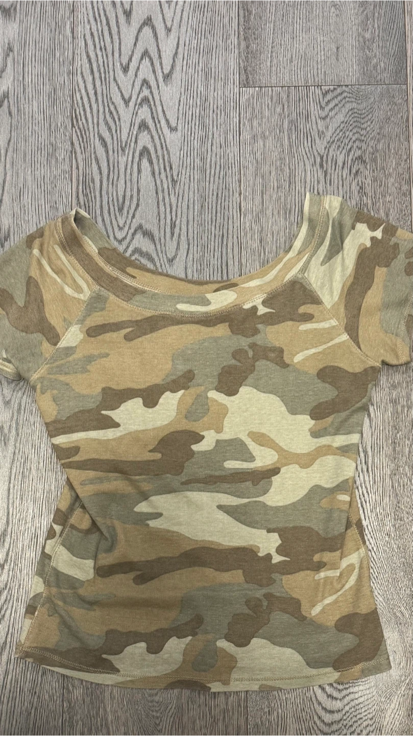Brandy melville camo tee