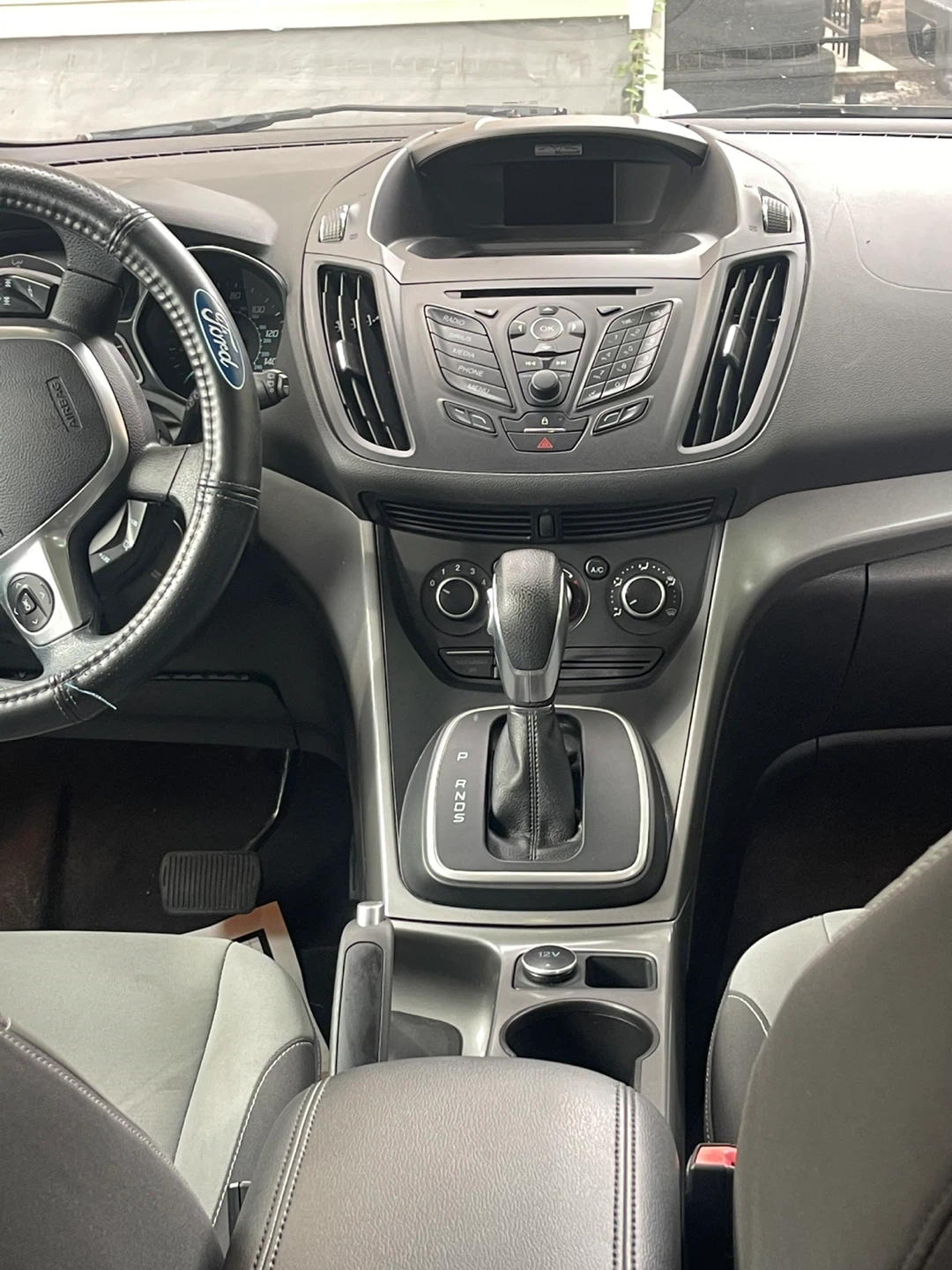 Ford Escape SUV - photo 4